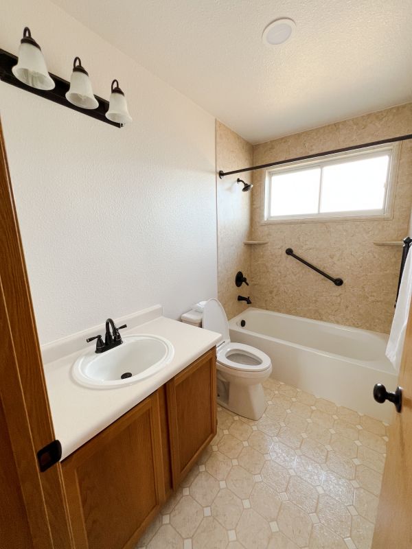 Top Bathroom Remodeling Companies in Ashtabula, OH